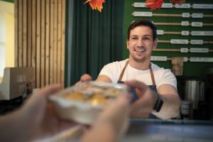 dia-do-cliente-no-restaurante_min